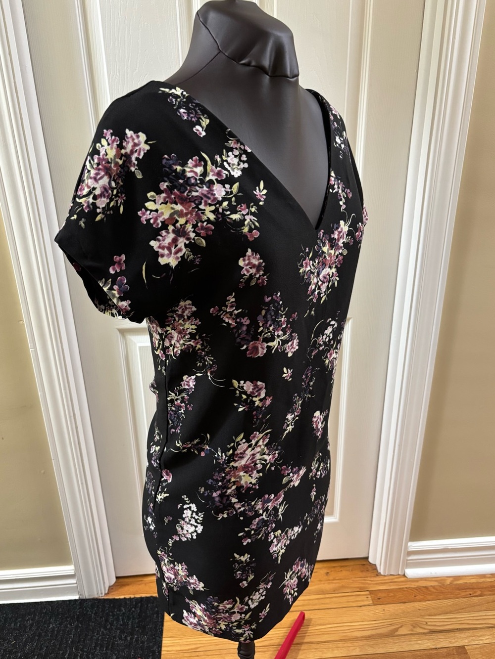 Dynamite Black Floral V-Neck Tunic